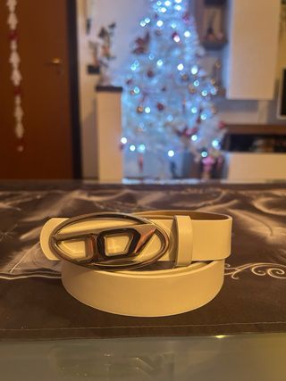 Cintura Diesel bianca con fibbia logo