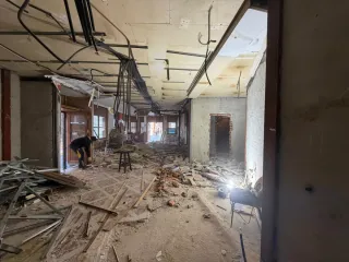 Servicios de demolición y desescombro