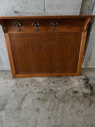 Cappelliera in legno castagno