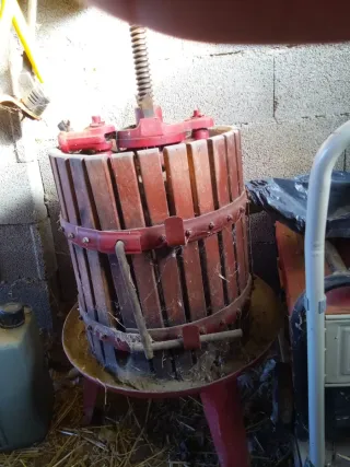 Prensa de vino manual de madera