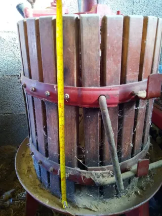 Prensa de vino manual de madera