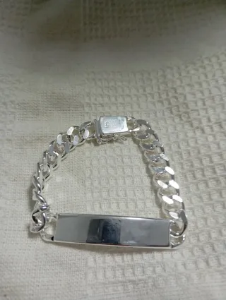 Esclava de plata con placa