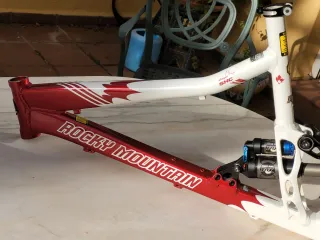 NUEVO Cuadro Rocky Mountain Slayer SXC talla L