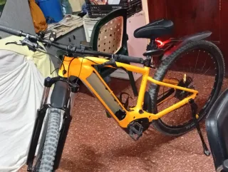Bicicleta Eléctrica Montaña E-Expl 520