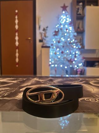 Cintura Diesel nera con fibbia logo
