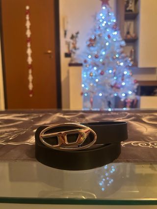 Cintura Diesel nera con fibbia logo