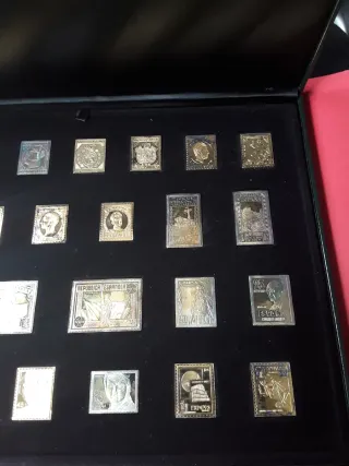 24 SELLOS PLATA BAÑADOS EN ORO. +338 GRAMOS PLATA