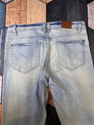 Pantalones vaqueros Green Coast desgastados