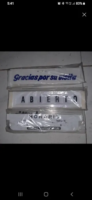 Carteles comercio de abierto cerrado y horario.