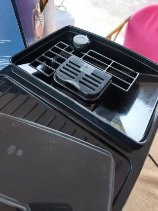 Cafetera Delonghi Magnifica Start Negra