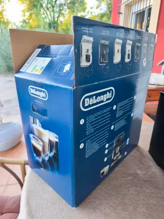 Cafetera Delonghi Magnifica Start Negra