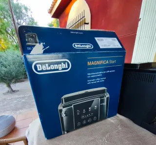 Cafetera Delonghi Magnifica Start Negra