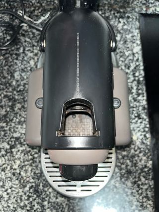 Cafetera Nespresso DeLonghi
