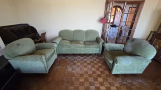 Conjunto de sillones de tela verde