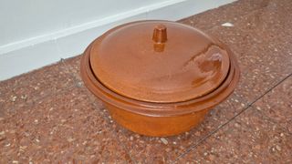 Vasija recipiente de barro para cocinar ANTIGUO