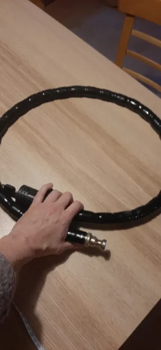 Candado pitón para moto o otros. Mide 125cm.