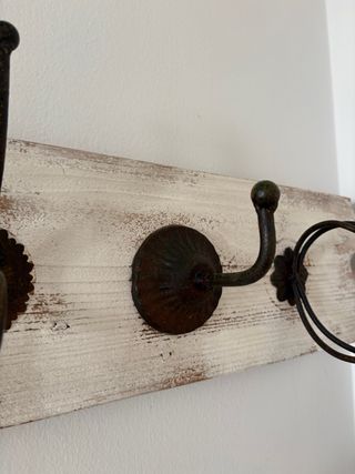 Perchero rústico madera y metal