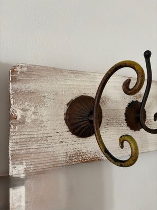 Perchero rústico madera y metal
