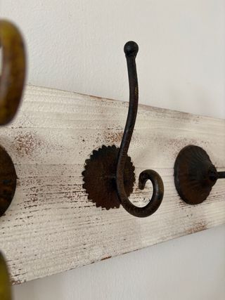 Perchero rústico madera y metal