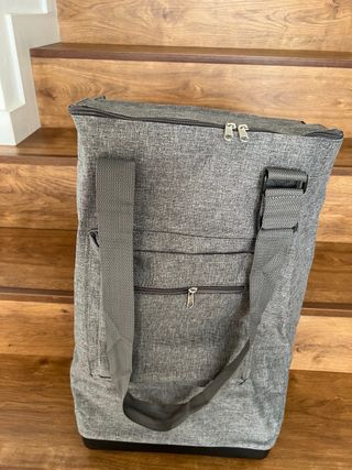Bolsa de transporte plegable con ruedas nueva.