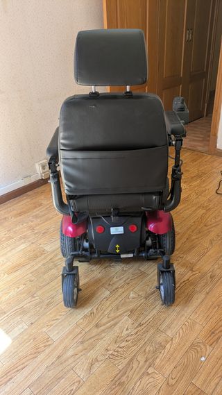 Silla de ruedas eléctrica R300 (NUEVA)
