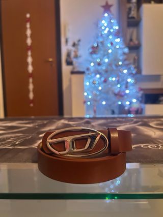 Cintura Diesel marrone con fibbia logo