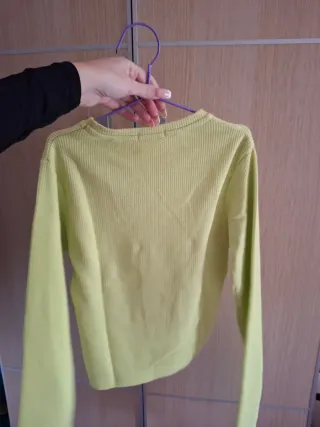 Camiseta Stradivarius amarilla manga larga Tallaxs