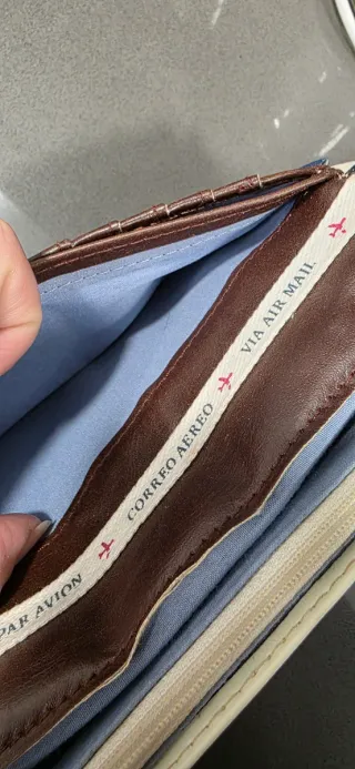 Cartera Paper Plane diseño postal