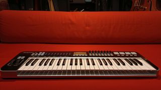 Teclado Controlador MIDI Samson Graphite 49