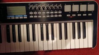 Teclado Controlador MIDI Samson Graphite 49
