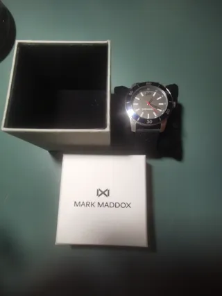 Reloj Mark Maddox Negro y Plateado