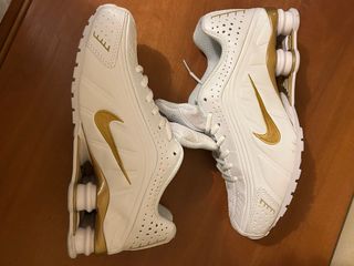 Nike Shox Bianche e Oro