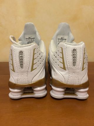 Nike Shox Bianche e Oro