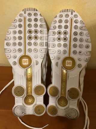 Nike Shox Bianche e Oro