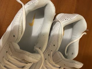 Nike Shox Bianche e Oro