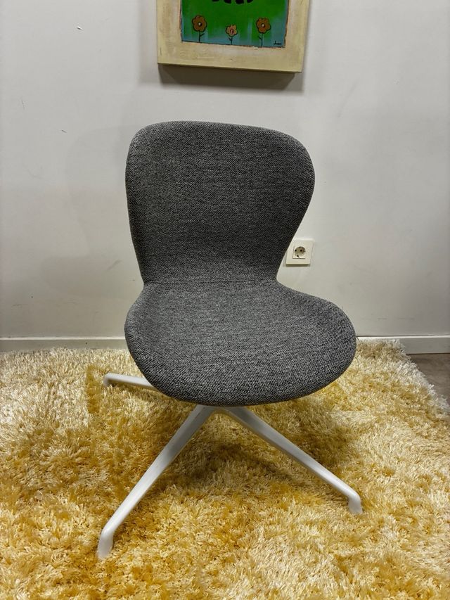 Sillas modernas tela y madera