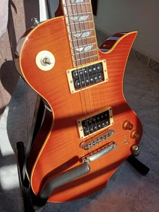 Guitarra Eléctrica Fernandes Ravelle