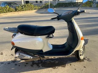 Vespa Piaggio ET2