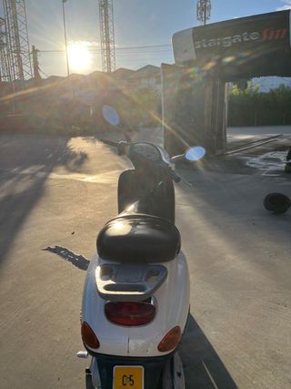 Vespa Piaggio ET2