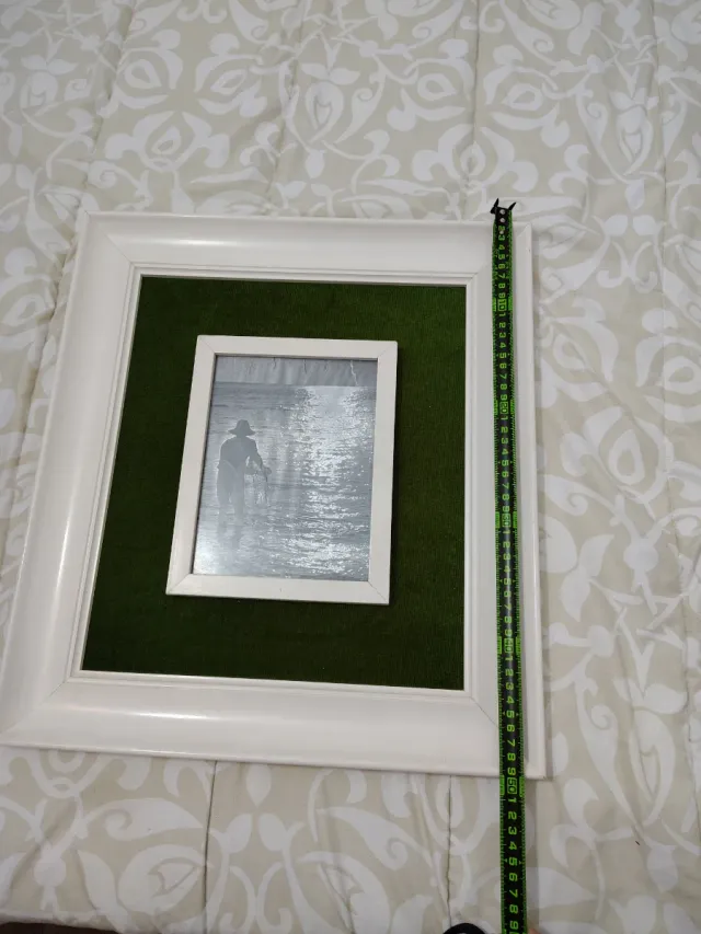 Cuadro pescador terciopelo verde y blanco