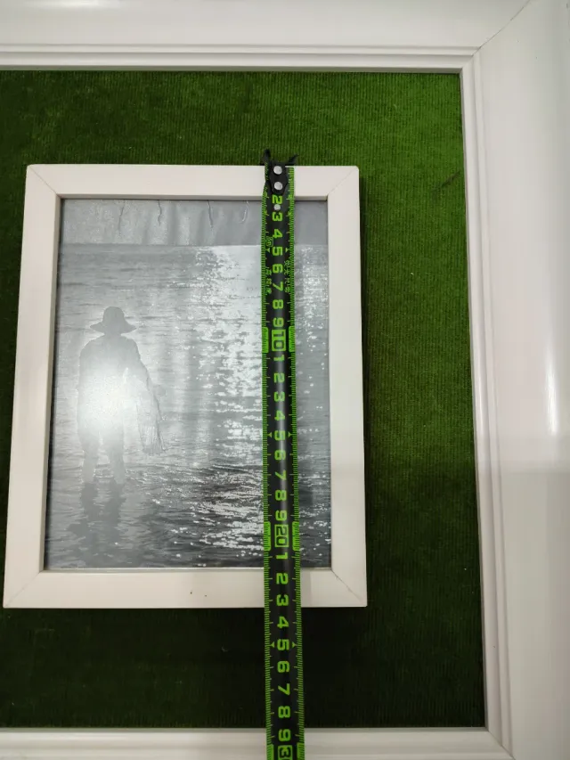 Cuadro pescador terciopelo verde y blanco