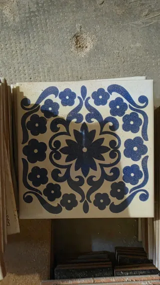 Baldosas y Azulejos antiguos con diseño floral