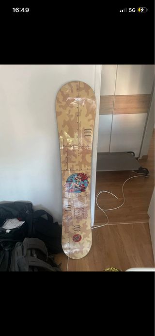 Prancha Snowboard Santa Cruz Gremlin Camuflada