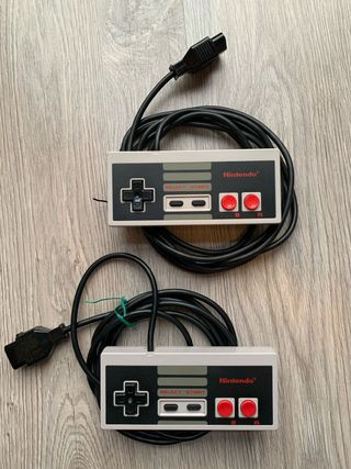 Pack Nintendo NES con Accesorios