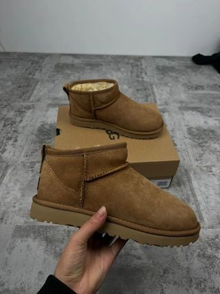 Botas UGG Sin Usar Caja Mujer Talla 38
