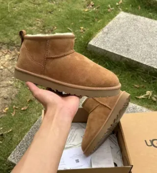 Botas UGG Mujer Talla 40 Nuevas en Caja