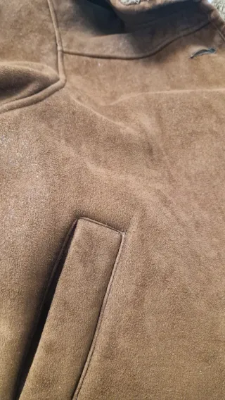 Abrigo/parka marrón con capucha