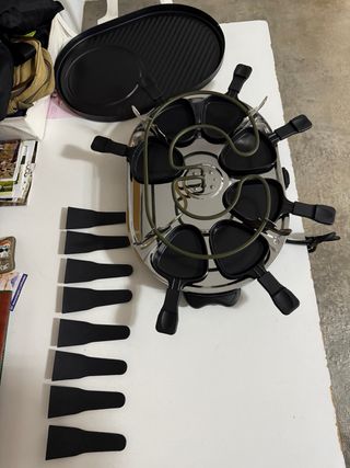 Raclette Amblano 1200W (Falta 1 raclette)