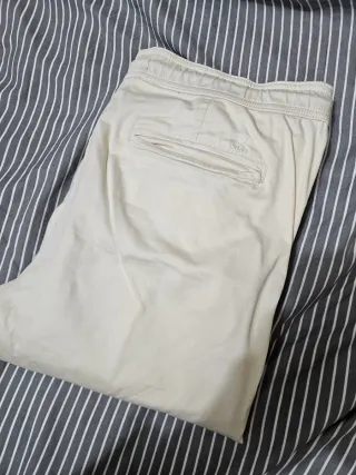 Pantalón jogger El Pulpo detalles contraste