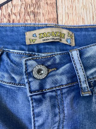 Falda vaquera bordada